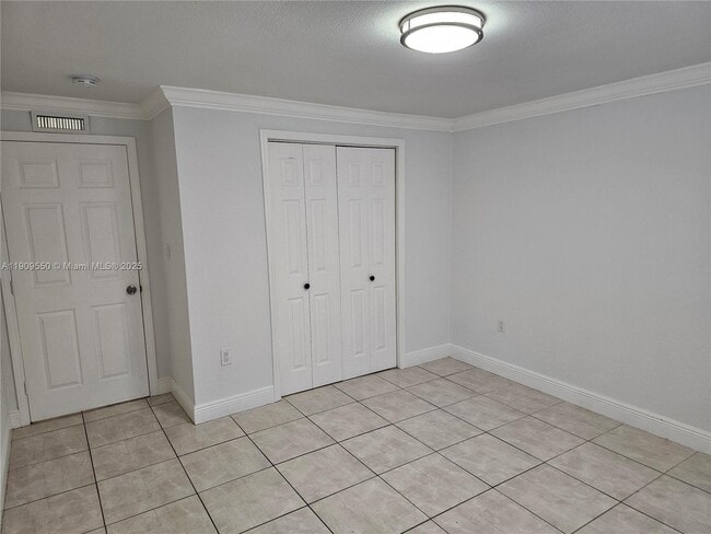 Building Photo - 651 SW 66th Ave