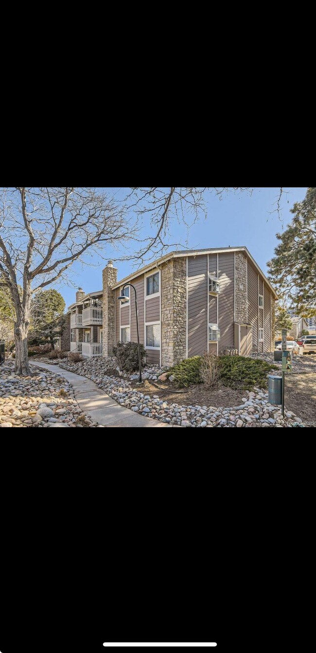 Primary Photo - 4400 S Quebec St