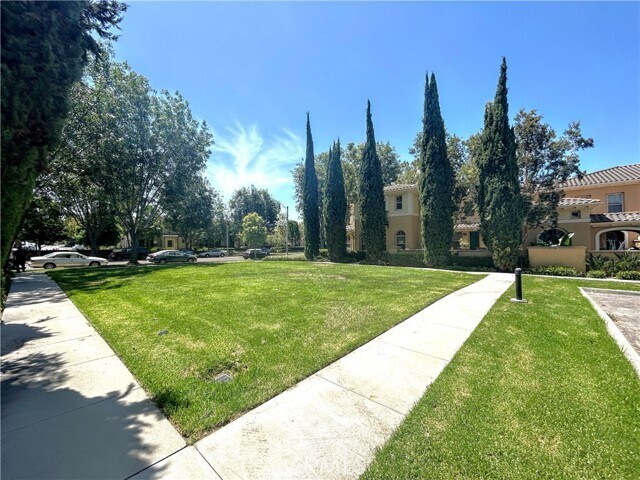 Building Photo - 133 Chantilly