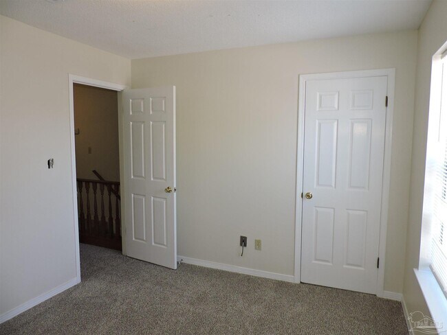 Building Photo - 3155 Belle Meade Dr