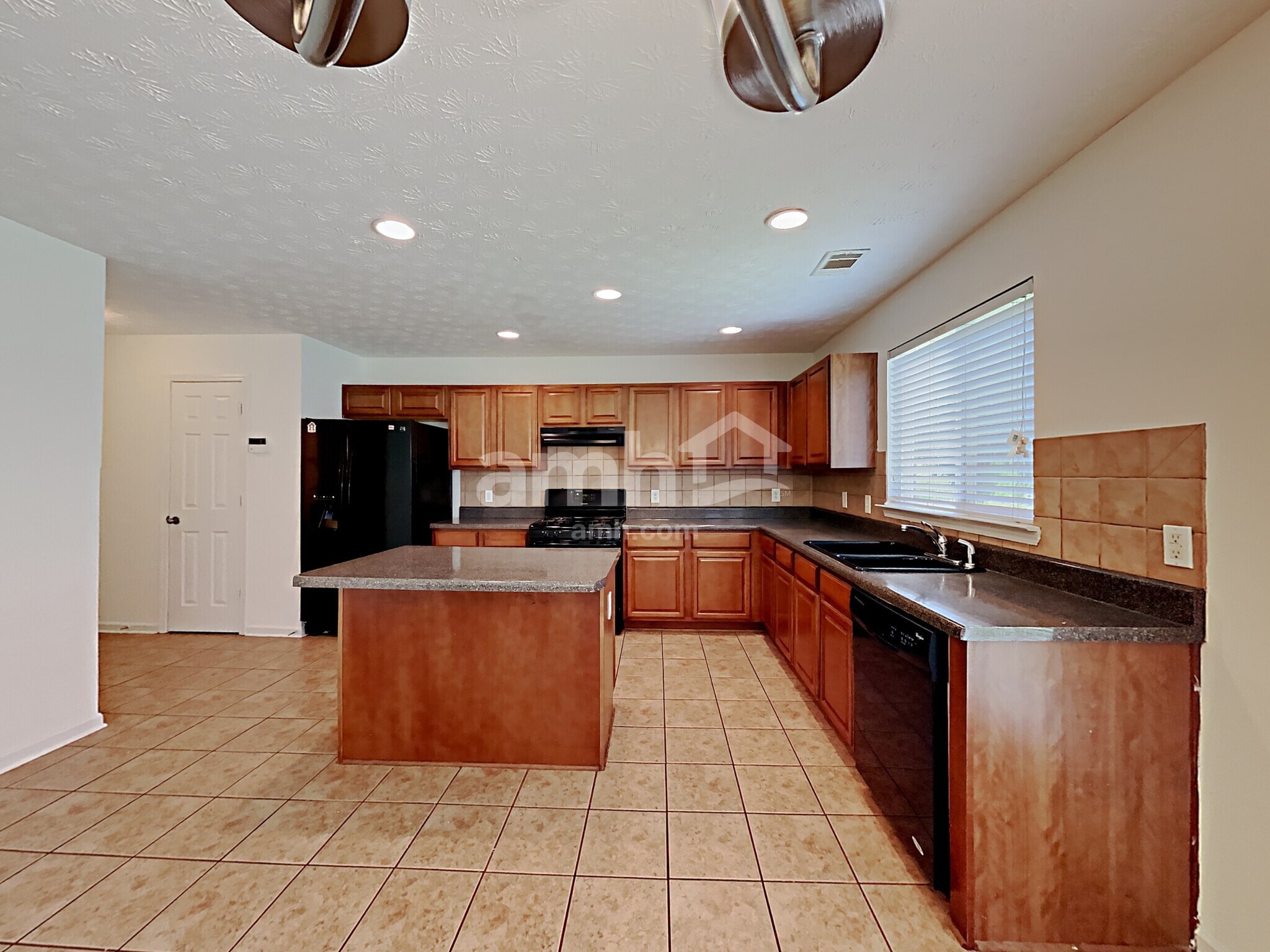 Building Photo - 2641 Farmstead Ct