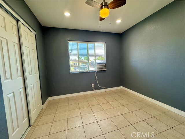 Building Photo - 1211 N Siesta St