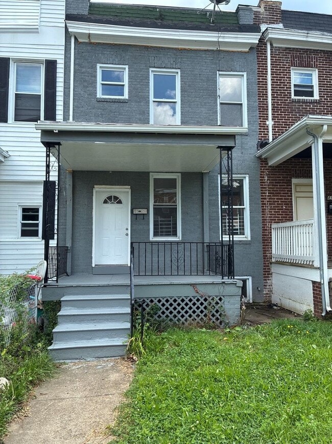 Building Photo - 3BR Baltimore Home with Granite Counters & Finished Basement