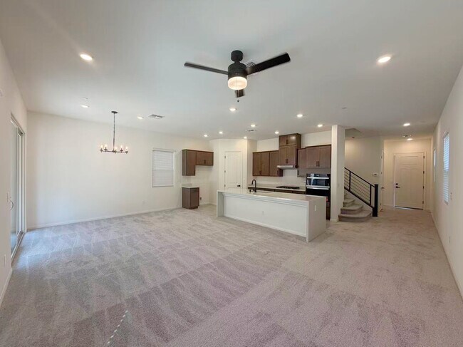 Building Photo - 519 La Vis Acrs Ln