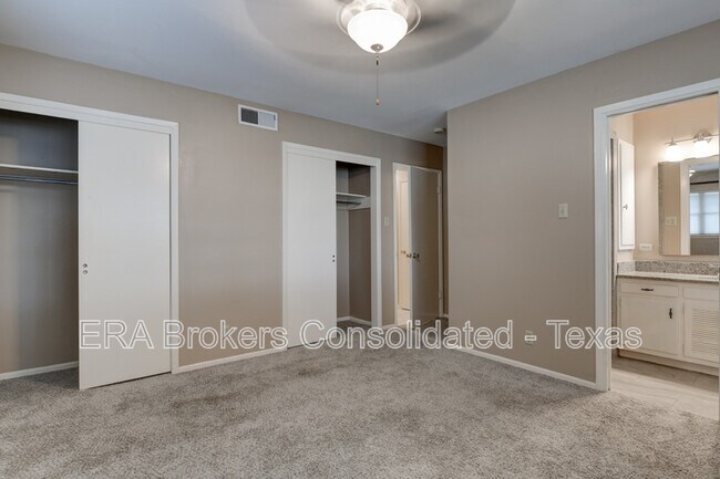 Building Photo - 3214 Leyte St