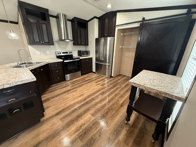 Building Photo - ? Beautifully Updated 3 Bedroom, 2 Bath Home in Bell City! ?