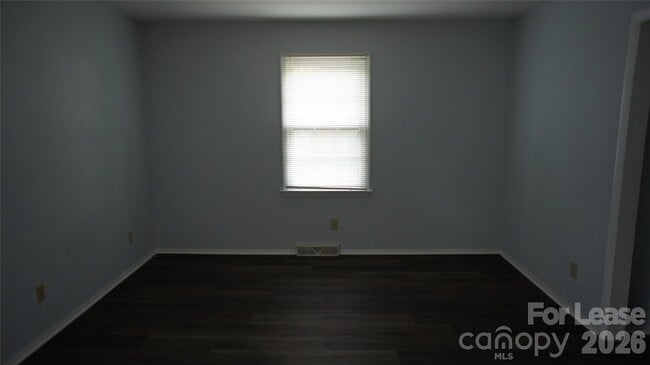 Building Photo - 10000 Ridgemore Dr