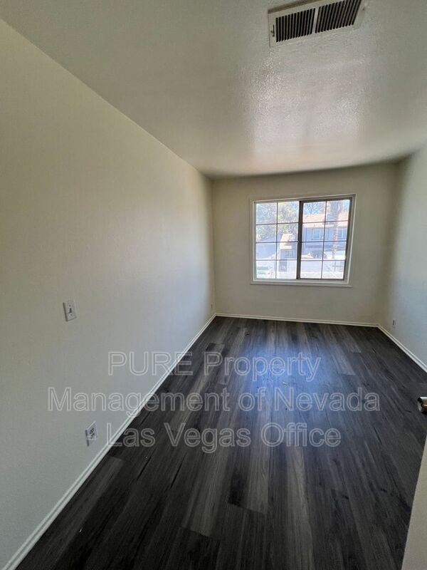 Building Photo - 3537 Mercury St