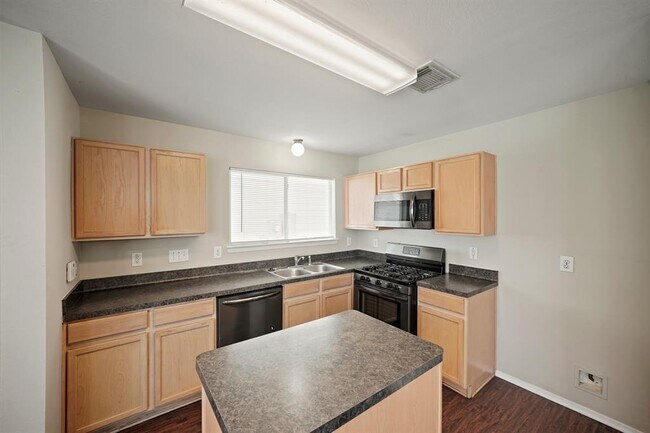 Building Photo - 1521 Nichole Woods Dr
