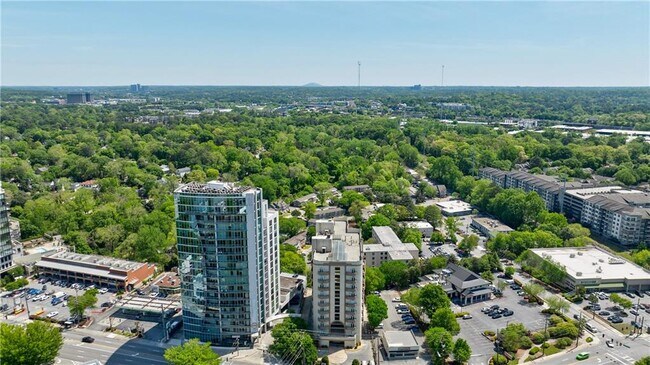 Building Photo - 2161 Peachtree Rd NE