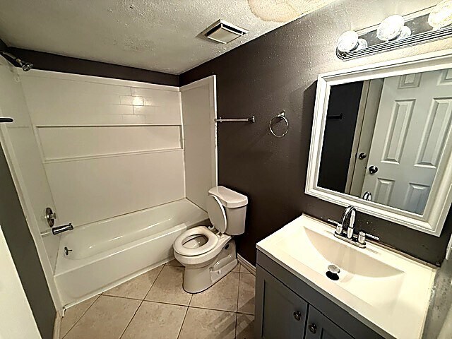 Building Photo - 3118 Trembling Creek Cir