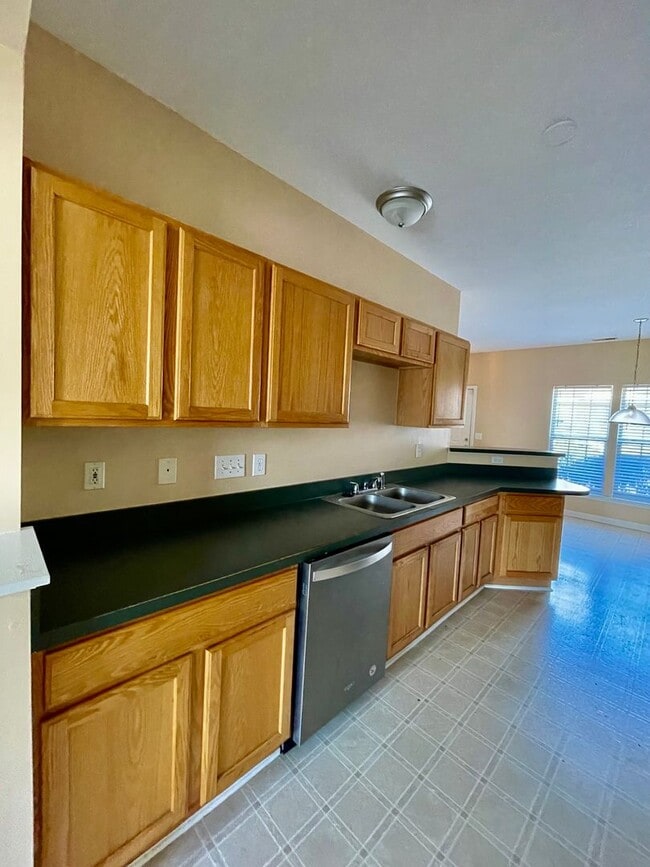 Building Photo - 5308 Jocelyn Ln