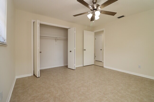 Building Photo - 1232 Amble Ln
