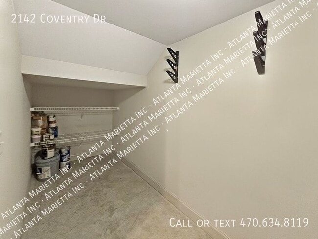 Building Photo - 2142 Coventry Dr