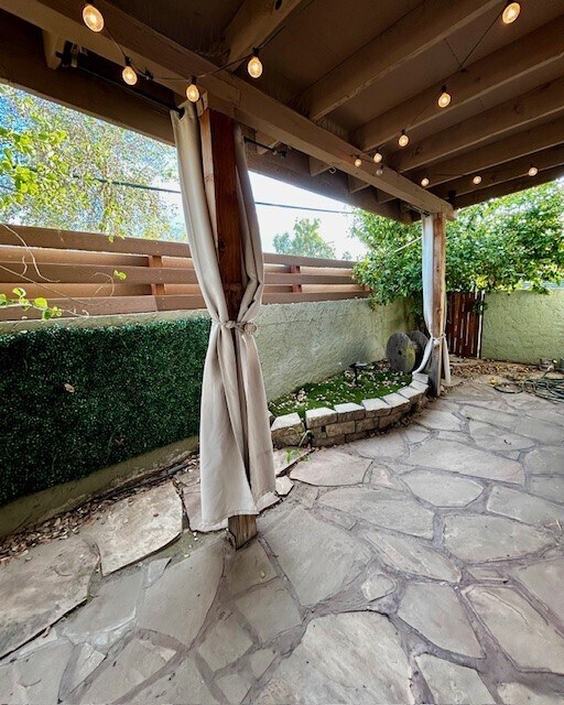 Building Photo - 2619 E Windsor Ave