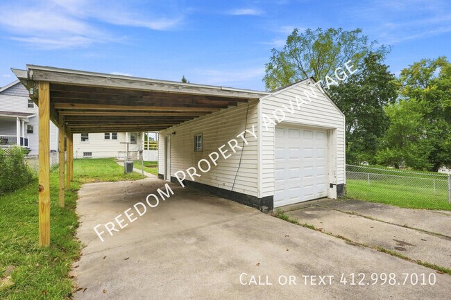Building Photo - 945 Fayette St
