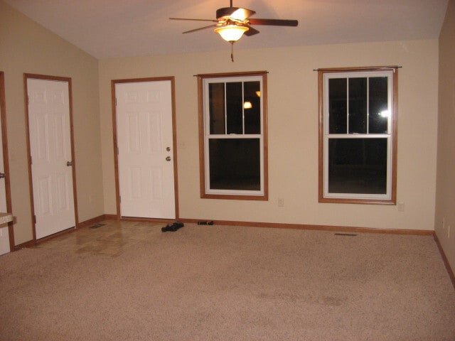 Building Photo - 3 Bedroom Home in Jimtown Schools!