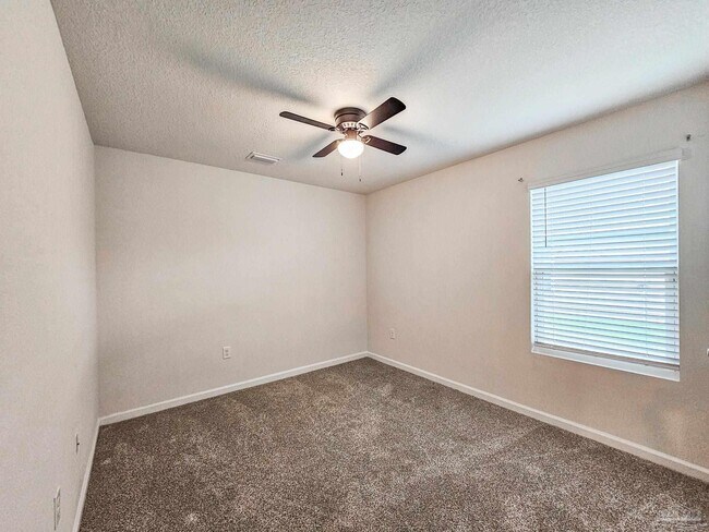 Building Photo - 5832 Belmont Stakes Rd