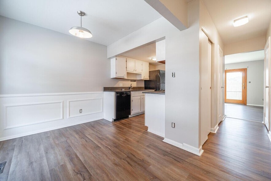 Building Photo - 106 Tarryton Ct E