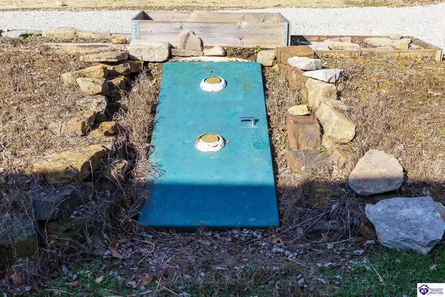 Building Photo - 190 Cedar Hills Rd