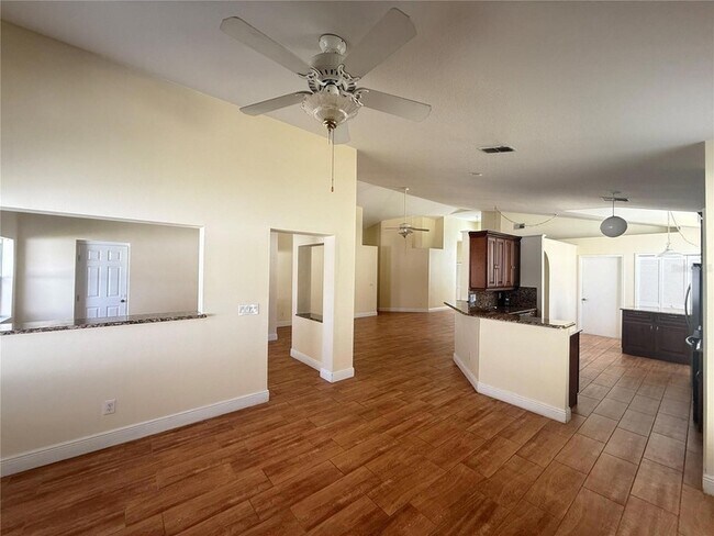 Building Photo - 2073 River Park Blvd