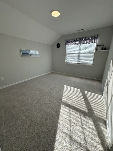 Building Photo - 2430 Field Poppy Dr