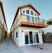 Building Photo - 6631 Del Playa Dr