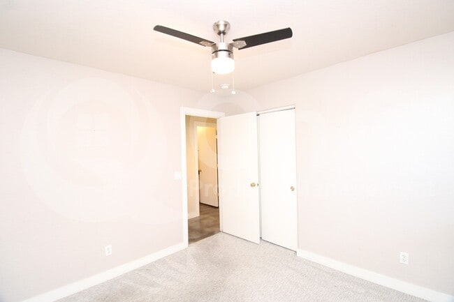 Building Photo - 15844 W Papago St