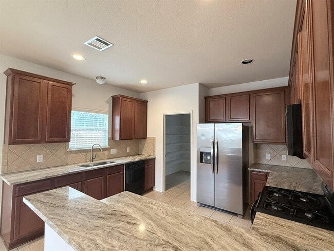 Building Photo - 8712 Wood Stork Dr