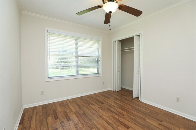 Building Photo - 10306 Oboe Dr