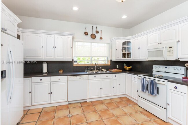 Building Photo - 501 SW 19th Rd