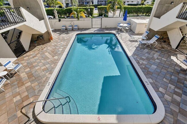 Building Photo - 55 SE 14th St