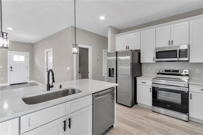 Building Photo - 15755 SW 19th Terrace