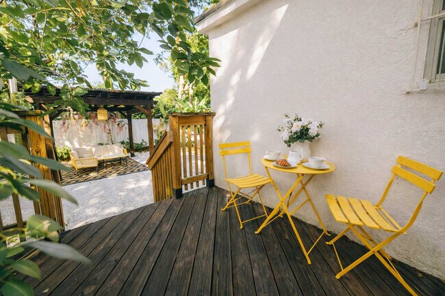 Building Photo - 181 NW 46th St