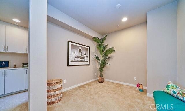 Building Photo - 801 S Anaheim Blvd