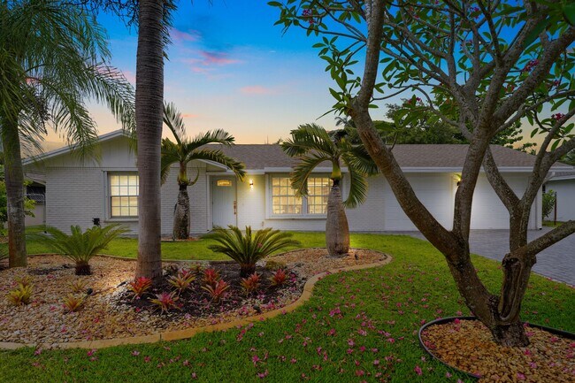 Primary Photo - 4091 Lakespur Cir N