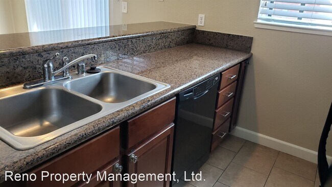 Building Photo - 2 br, 1 bath House - 2173 Kietzke Ln Unit A