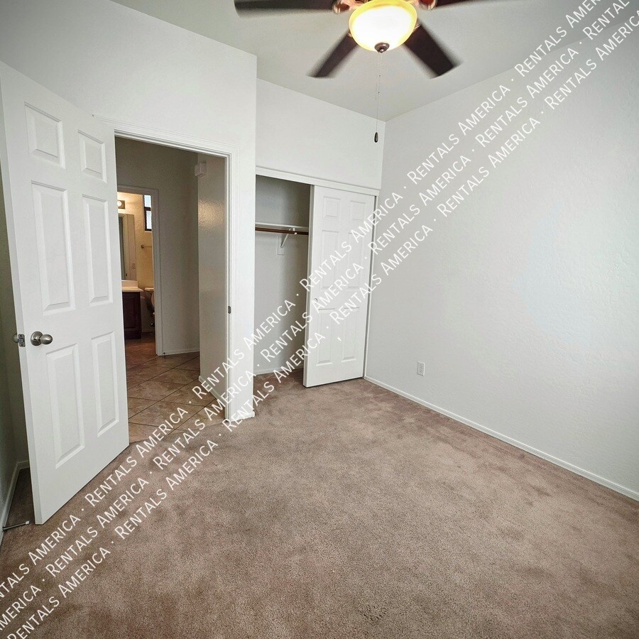 Building Photo - 2715 S Cupertino Dr