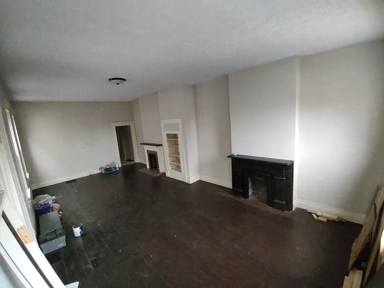 Living Room - 208 E 9th St