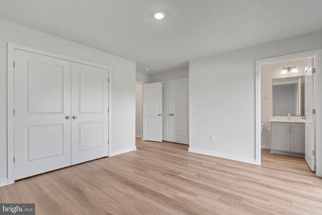 Building Photo - 16628 Green Glade Dr