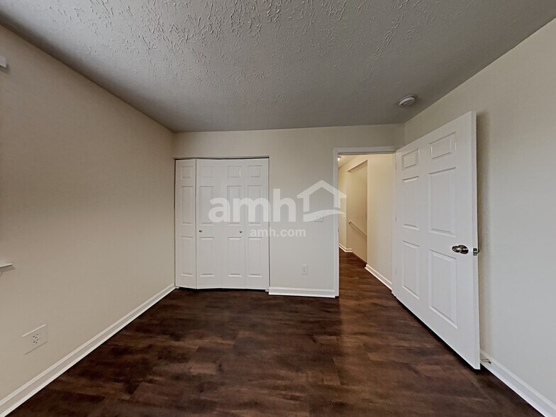 Building Photo - 112 Bradford Cir