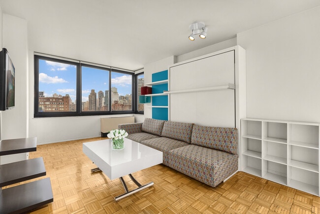 Primary Photo - 303 E 60th St
