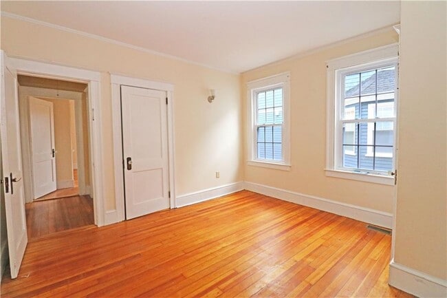 Building Photo - 30 Thurston Ave