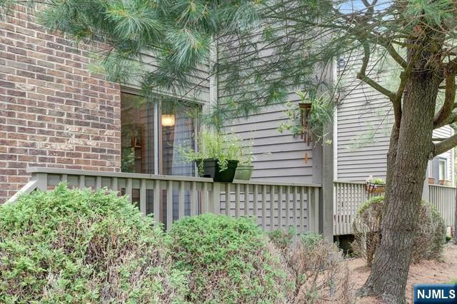 Building Photo - 119 Macleish Ct