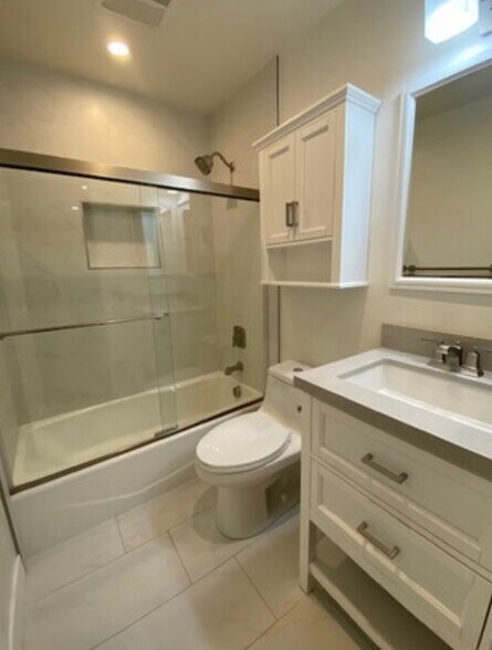 Remodeled bathrooms - 2600 Apple Ave