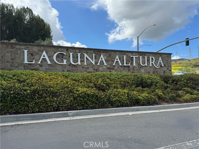 Building Photo - 80 Cipresso