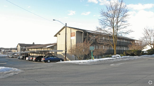 Primary Photo - 33 Main