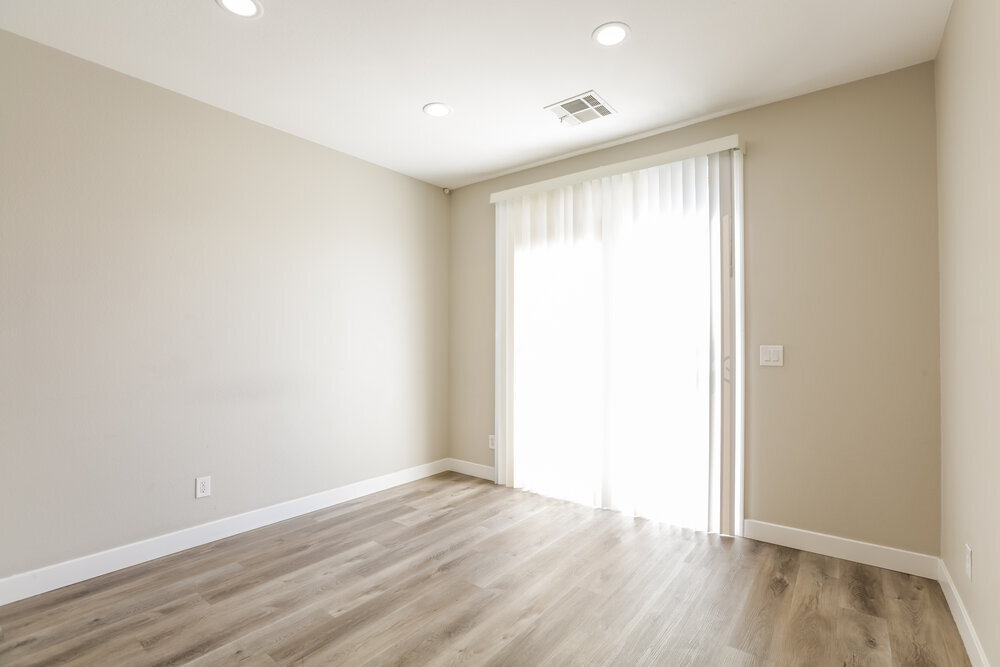 Building Photo - 4477 Oberlander Ave