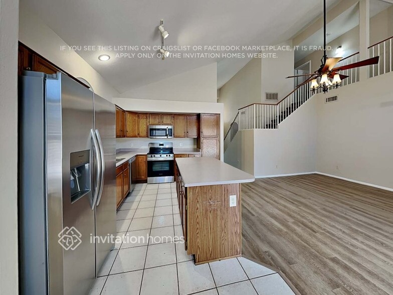 Building Photo - 10201 Hopi Ln