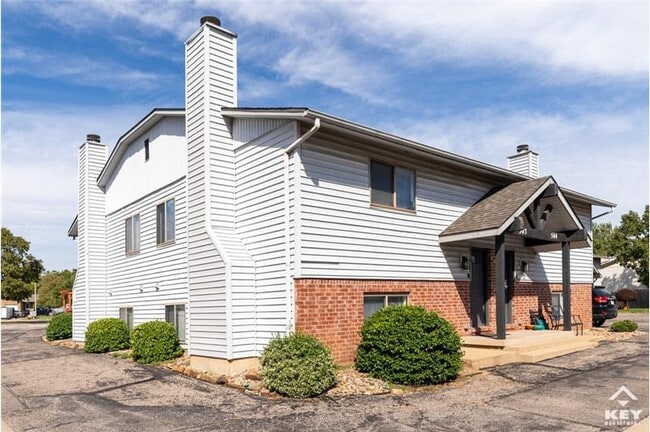 Primary Photo - 7011 W Sheriac Cir